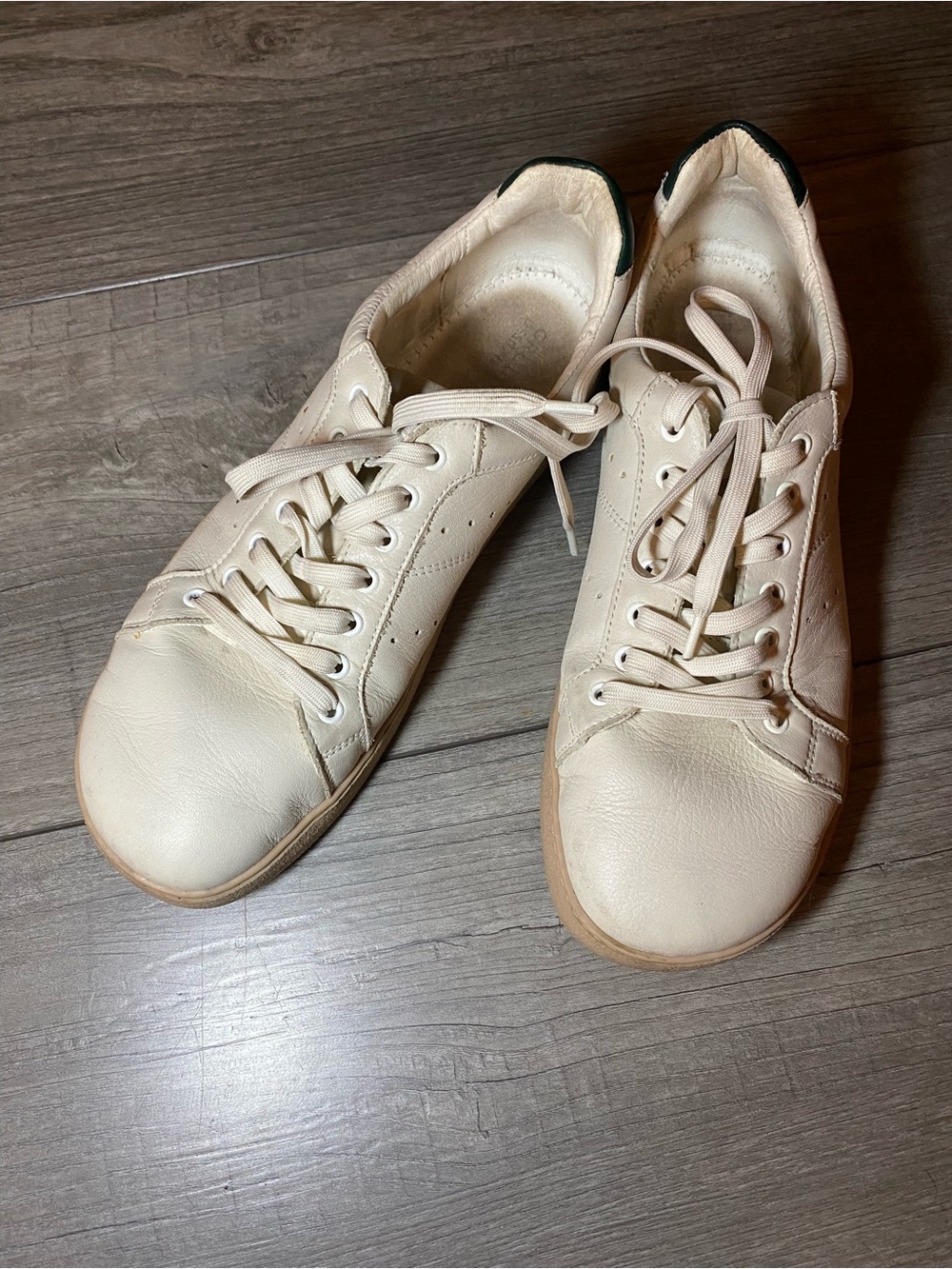 VGUC Groundies Universe Barefoot Leather Minimalist Sneakers Cream